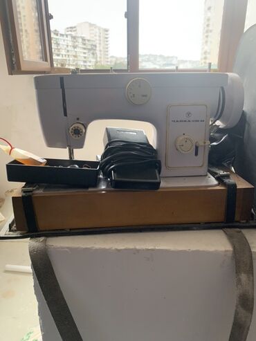 Zərərvericilərə qarşı mübarizə aparatları: Mashin tikiş maşını – “Chaika-132M” (Чайка-132М) elektrikli pedalla
