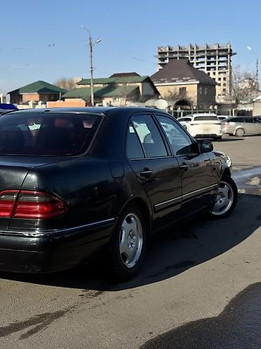Mercedes-Benz: Mercedes-Benz E-Class: 1998 г., 3.2 л, Типтроник, Бензин, Седан at lalafo.kg — 4 Mercedes-Benz: Mercedes-Benz E-Class: 1998 г., 3.2 л, Типтроник, Бензин, Седан — 4