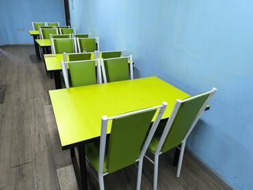 кафе столы: Комплект стол и стулья Б/у