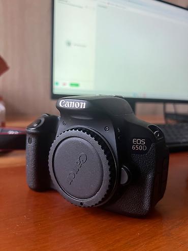 canon 650d: Canon EOS 650D fotoaparat + Canon EF‑S 18–135mm IS obyektiv + iki ədəd — 2
