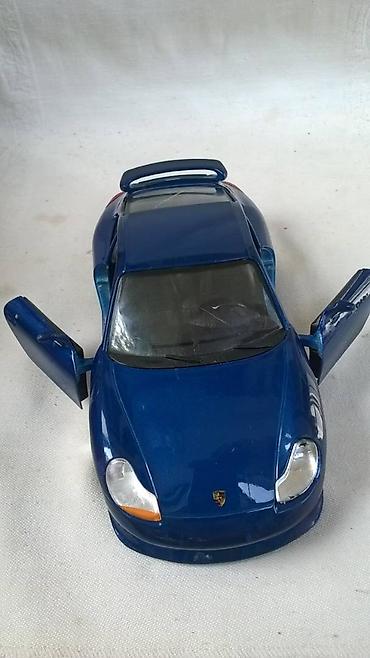 methyl 3: Burago Porsche 911 Carrera GT 3,1:24,malo naprslo z.staklo,China — 2