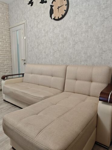 linenum qiymeti: Künc divan, İşlənmiş, Çatdırılma yoxdur