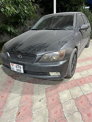 low ll: Lexus IS: 2002 г., 2 л, Механика, Бензин, Седан — 1
