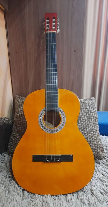 yamaha gt 2000: Продается новая акустическая 6 струнная гитара в отличном состоянии