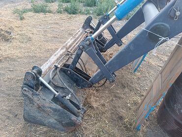 Mağaza avadanlığı: PKU-0.8 ön yükləyici (АлЬскСельмаш) 892 - Traktor üçün ön hidravlik