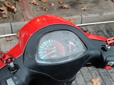 Mopedlər,skuterlər: 3704 km — 4