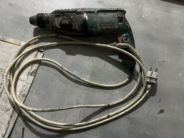 Quruducular: Elektrikli perforator – Bosch GBH 2-26 DRE (Qismen işlekdir) ( deşmir)