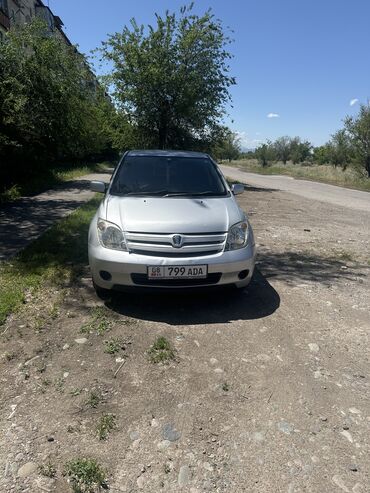 Toyota: Toyota ist: 2003 г., 1.3 л, Автомат, Бензин, Хэтчбэк