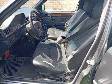 Mercedes-Benz: Mercedes-Benz 250: 2.5 l | 1991 il Van body type — 11