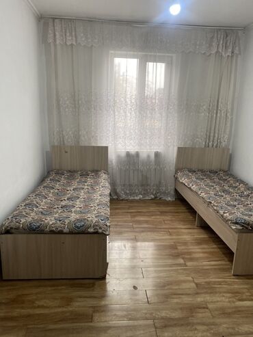 снять пол дома: Сдается отдельная комната с кухней в квартире. - Комната: две