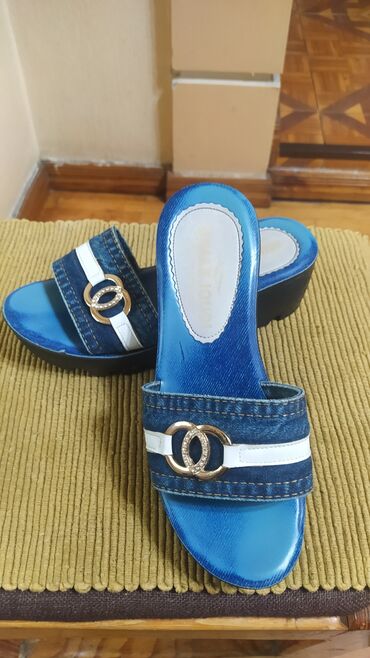 Домашние тапочки: Домашние тапочки, 37.5, Б/у, цвет - Синий — 9