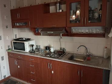 Mətbəx mebeli satılır. Komplektə aşağıdakılar daxildir: - Üst və alt