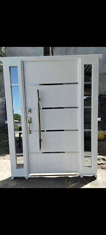 Giriş qapıları: Dekorativ və təhlükəsiz giriş qapıları - Material: qalın metal — 8