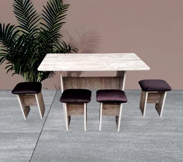 стол с табуреткой: Комплект стол и стулья Кухонный, Новый