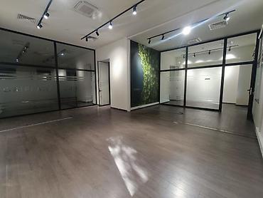 Kommersiya daşınmaz əmlakı: İcarəyə verilir 4 otaqlı ofis 225 m², Sahil m. Daha 7 şəklə bax — 2
