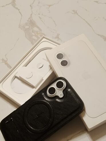 Apple iPhone: IPhone 16, Ağ, Face ID — 8