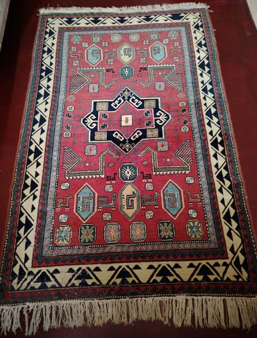 Qədim xalçalar: Qədim xalça, 1920 il, Azərbaycan, Vəziyyəti: Əla — 2