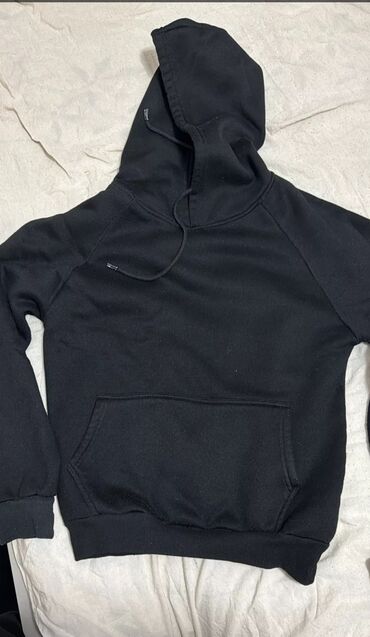 kişi paltar lalafo: Qara svitsot sweatshirt hoodie s-m bedene uygun nomre ile elaqe