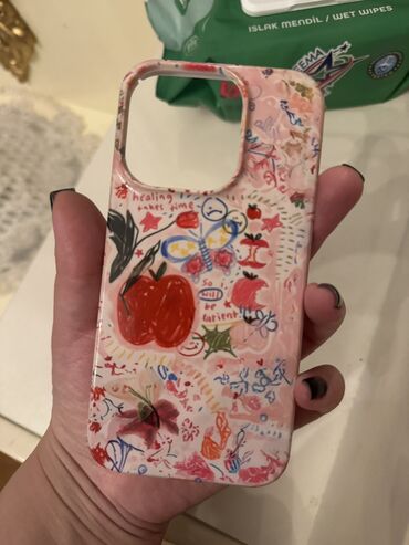 Kabrolar: 4 ü birlikdə 15 manat yeni kabrolardı. İp 15 pro — 5