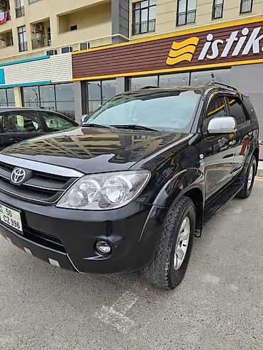 Toyota: Toyota Fortuner: 2.7 l | 2005 il Ofrouder/SUV — 4