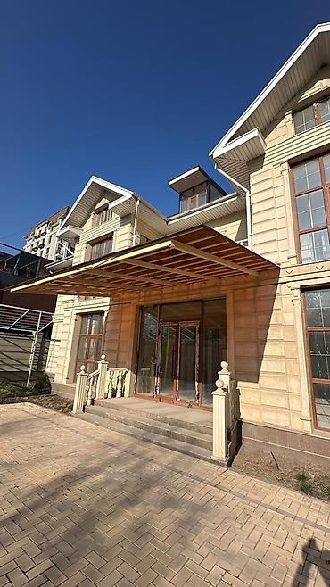 Продажа коттеджей и домов: 📍Расположение: р-н Киргизия-1 отличный 2-х этажный особняк + цоколь, + — 3