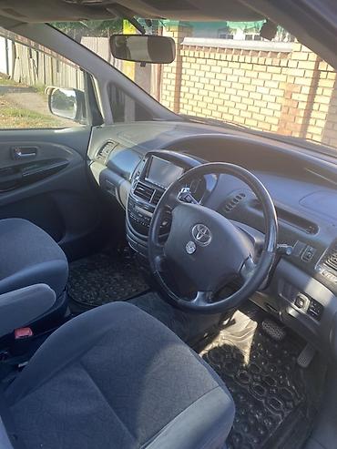 Toyota Estima: 2003 г., 2.4 л, Автомат, Газ, Минивэн