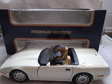 dron thunder: Maisto Chevrolet Corvette Cabrio C4 1/18 beli,kao nov — 3