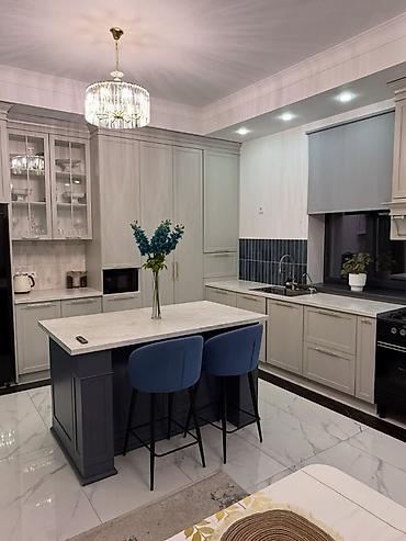 Продажа коттеджей и домов: Продается шикарный особняк в престижном районе Киргизия-1! Всего 300 — 7