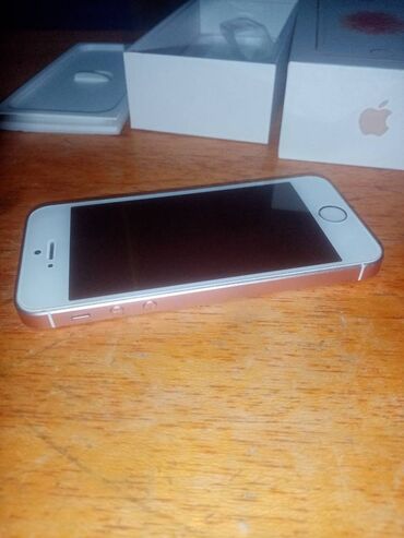 Apple iPhone: Apple iPhone iPhone SE — 6