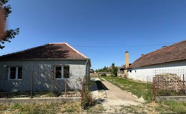 Kuće na prodaju: Kompletno renovirana kuća 80m2 Sivac, ul. Savska 9 Cena 38.000e — 2