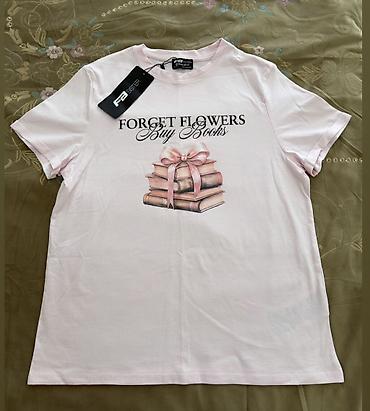 maykalar: Qadın T-shirt dəsti – 4 ədəd 1) Qara t-shirt, “FIERCE World Tour — 3