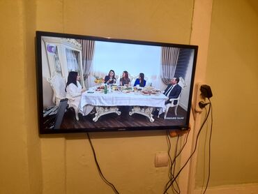 Televizorlar: İşlənmiş Televizor Samsung Led 82" 8K (7680x4320), Ünvandan götürmə