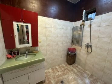 Həyət evləri və villaların satışı: 7 otaqlı, 200 kv. m, Kredit yoxdur, Orta təmir -da lalafo.az — 9 Həyət evləri və villaların satışı: 7 otaqlı, 200 kv. m, Kredit yoxdur, Orta təmir — 9