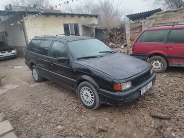 Volkswagen: Volkswagen Passat: 1990 г., 1.8 л, Механика, Бензин, Универсал