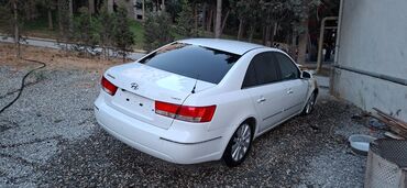 Hyundai Sonata avtomobili, sedan növünə aid olmaqla, uzun məsafəli
