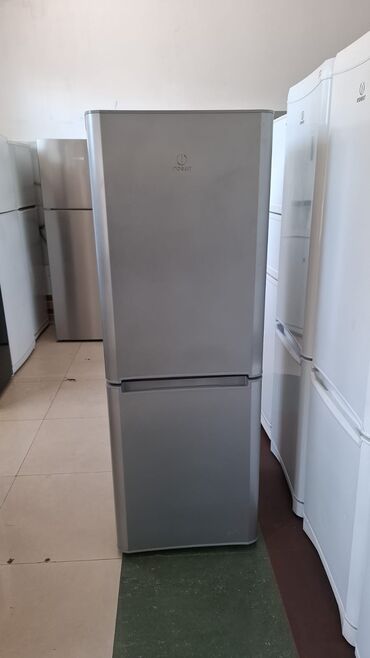 indesit soyuducu: Б/у 2 двери Indesit Холодильник Продажа, цвет - Серый