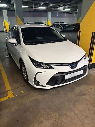 Toyota: Toyota Corolla: 2022 г., 1.8 л, Автомат, Гибрид, Седан — 5