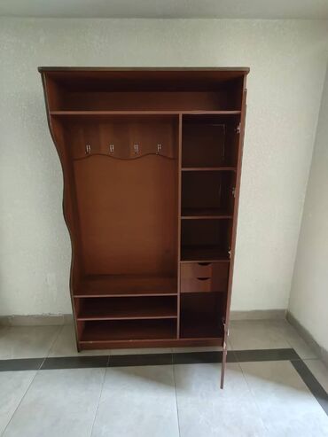 мебель на прихожку: Гарнитур для прихожей, Б/у, Шкаф, Тумба, Зеркало, ДСП, Самовывоз