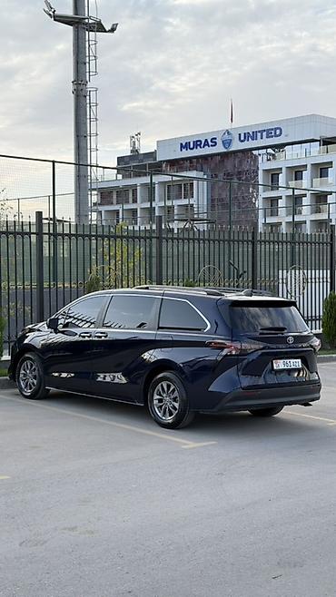 voxy noah: Toyota Sienna: 2023 г., 2.5 л, Вариатор, Гибрид, Минивэн — 5