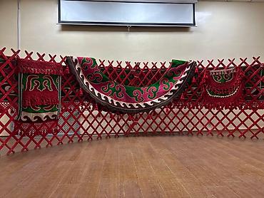 Аренда юрт: Аренда юрты, Каркас Деревянный, 75 баш, Стол, Стулья, Посуда — 12