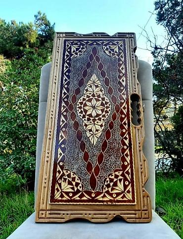 Nərdlər: Əl işi olan bu taxta nərd dəsti özünəməxsus oyma naxışları ilə — 8