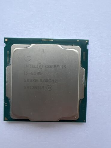 Prosessorlar: Prosessor Intel Core i5 8500, 3-4 GHz, 4 nüvə, İşlənmiş