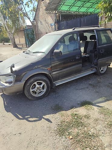 мицу: Mitsubishi Chariot: 1997 г., Минивэн — 4