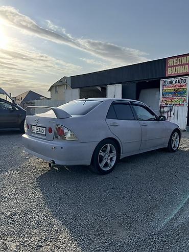 Toyota: Toyota Altezza: 2000 г., 2 л, Автомат, Бензин, Седан — 4