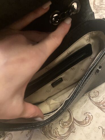 Çantalar: Çiyin çantası, Guess, Yeni -da lalafo.az — 3 Çantalar: Çiyin çantası, Guess, Yeni — 3