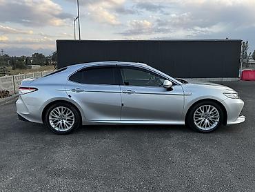 жак т 9: Toyota Camry: 2017 г., 2.5 л, Автомат, Гибрид — 5