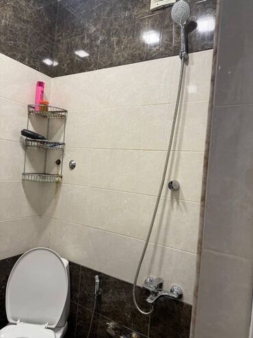 Uzunmüddətli kirayə mənzillər: 2 otaqli Chapayevde, Elieshref elizade kucesinde her cur sheraiti olan — 3