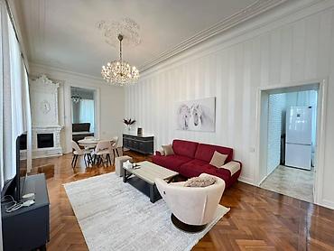 divan fabrikası: İcarəyə verilir 2 otaqlı köhnə tikili 80 m², Sahil m. Kateqoriya — 1