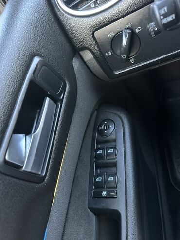 Ford: Ford Focus: 2007 г., 1.8 л, Механика, Бензин, Универсал — 17