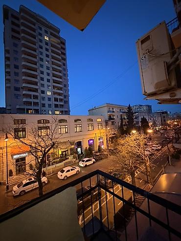 Mənzillər: Kirayə üçün mənzil – mərkəzi əraziyə baxışlı balkonlu - Açıq — 3